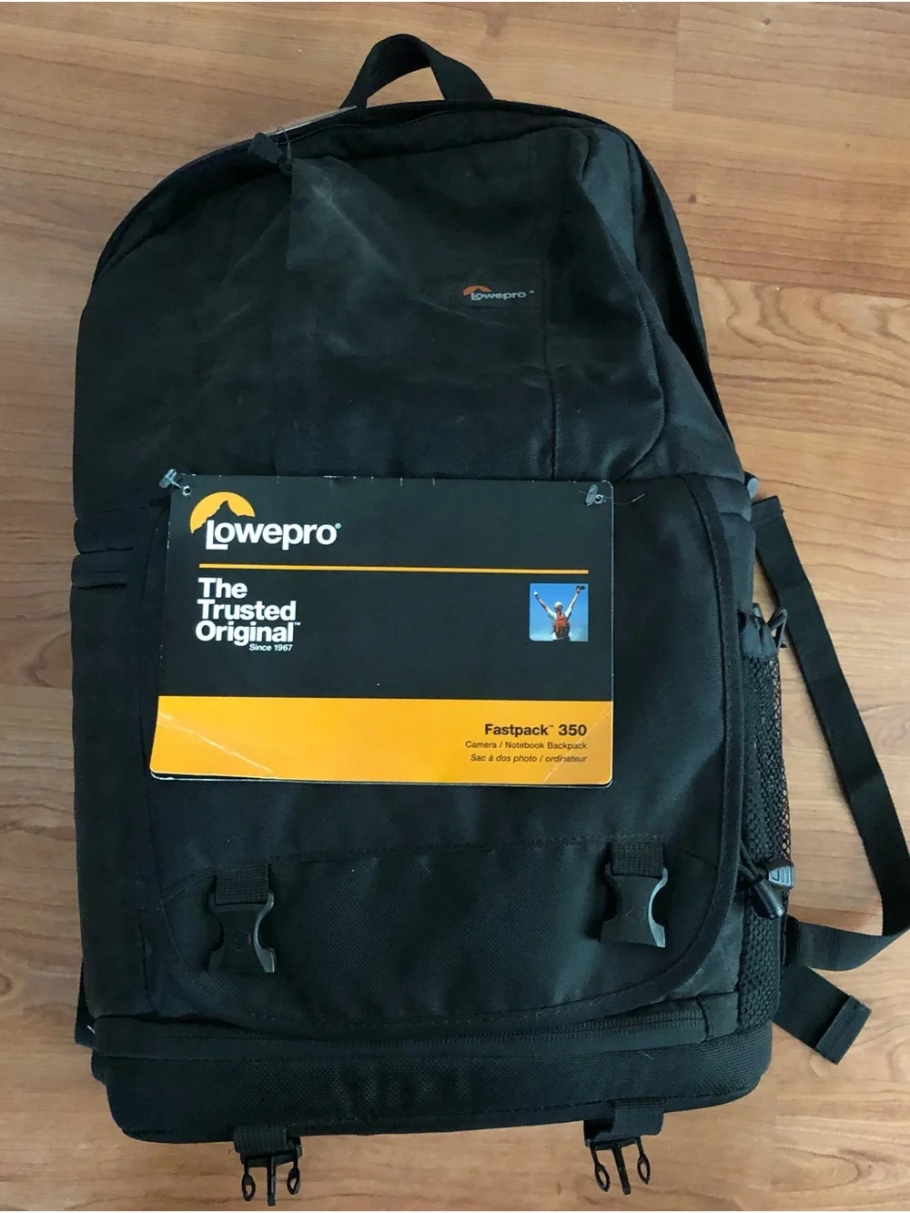 Fastpack 350 Black Camera/Laptop Backpack